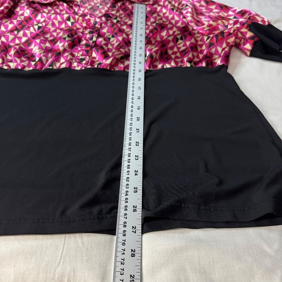 Lane Bryant Women's Geometric 1/2‎ Button V-Neck Short Sleeve Blouse Size 18/20 - Picture 9 of 11